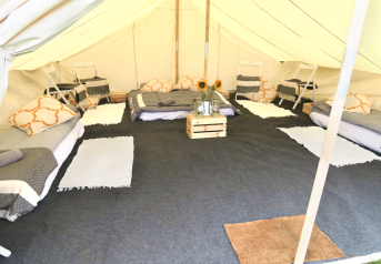 Luxury Ridge Tent: 4 Person Luxury Ridge Tent