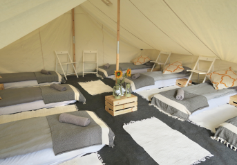 Luxury Ridge Tent: 6 Person Luxury Ridge Tent