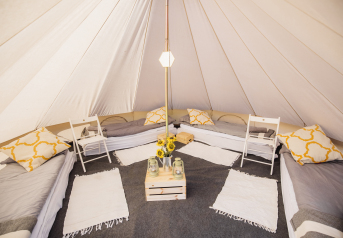 Luxury Bell Tent: 4 Person Luxury Bell Tent